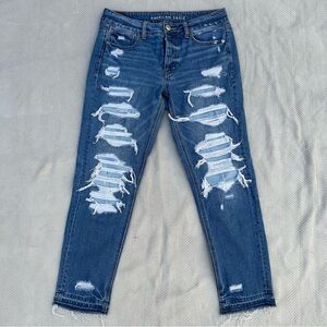 American Eagle distressed denim jeans